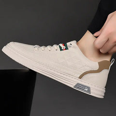 Baskets pour femme au look sportif et urbain, parfaites pour une allure décontractée et tendance au quotidien.