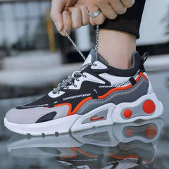 Baskets unisexes combinant le confort d'une chaussure de sport et l’élégance d’une chaussure pour femme.


