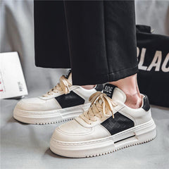 Modèle streetwear tendance combinant chaussure homme sport, cadeau fête des pères et streetwear. Confort optimal avec vêtement pour homme, idéal comme boutique chaussure pour un style urbain affirmé.

