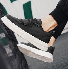 Chaussure pour homme et femme, basket moderne et sneakers stylées, idéale comme chaussure de sport urbaine, espadrille ou chaussure décontractée au style affirmé.

