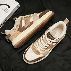 Chaussure homme blanche streetwear avec semelle orthopédique, parfaite comme basket sport ou chaussure de sport, idéale en cadeau fête des pères