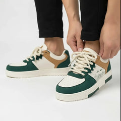 Chaussure de sport légère garantissant une marche agréable tout au long de la journée.