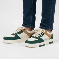 Profitez de nos baskets en soldes pour renouveler votre garde-robe avec qualité.