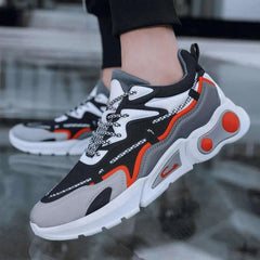 Sneakers modernes pour femme, parfaites comme chaussure de sport ou espadrille tendance et confortable.

