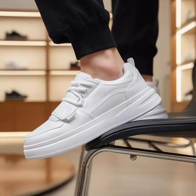 Sneakers pour homme alliant un design sport chic et un confort exceptionnel au quotidien.