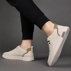 Sneakers pour homme au style sport chic, idéales comme idée cadeau pour homme, disponibles en promo à petit prix.