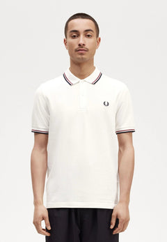 Tshirt polo blanc homme en coton, vêtement respirant et confortable, parfait pour un style casual et raffiné.

